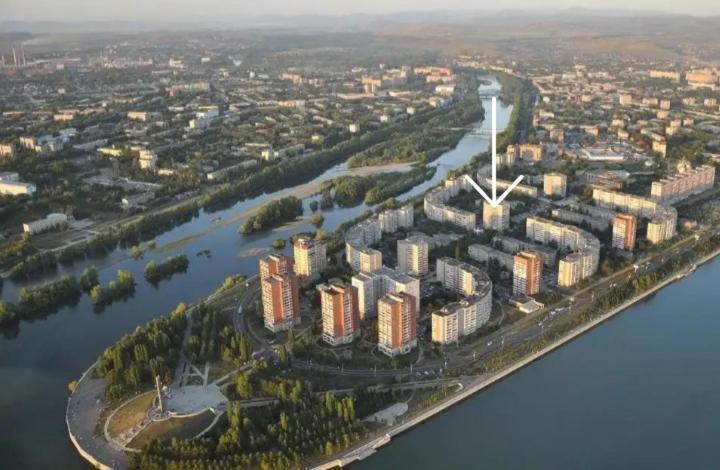 Apartment На Стрелке С Красивым Видом На Иртыш Ustʼ-Kamenogorsk Esterno foto